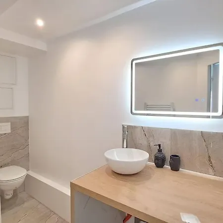 Seville - Agreable Apartment Reims