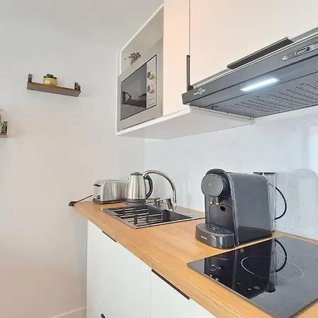 Seville - Agreable Apartment Reims